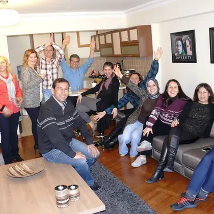 Ankara NLP sertifika eğitimi sınıf içi grup çalışması ve eğitim ortamı fotoğrafı 107