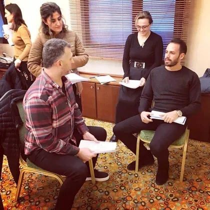 İstanbul NLP sertifika eğitimi sınıf ve uygulama fotoğrafı 3