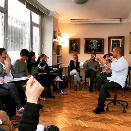 İstanbul NLP sertifika eğitimi sınıf ve uygulama fotoğrafı 9