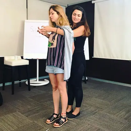 İstanbul NLP sertifika eğitimi sınıf ve uygulama fotoğrafı 21