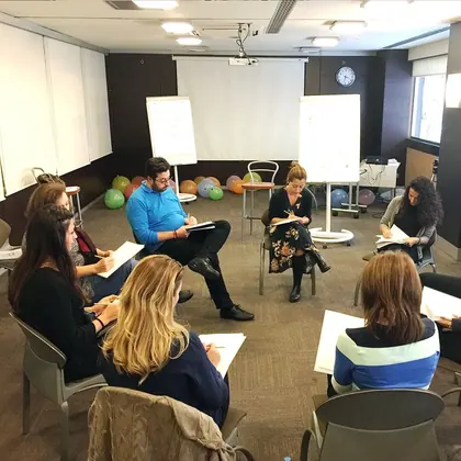 İstanbul NLP sertifika eğitimi sınıf ve uygulama fotoğrafı 48