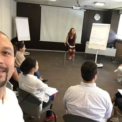 İstanbul NLP sertifika eğitimi sınıf ve uygulama fotoğrafı 85