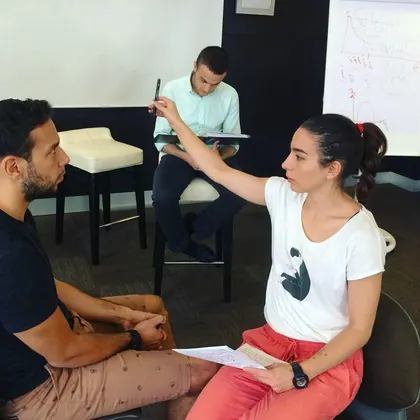 İstanbul NLP sertifika eğitimi sınıf ve uygulama fotoğrafı 160