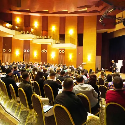 Kurumsal NLP eğitimi, liderlik ve ekip gelişimi sınıf içi uygulama fotoğrafı 3