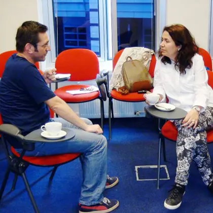 Kurumsal NLP eğitimi, liderlik ve ekip gelişimi sınıf içi uygulama fotoğrafı 12