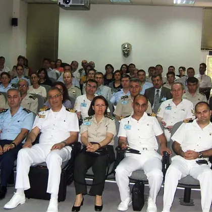 Kurumsal NLP eğitimi, liderlik ve ekip gelişimi sınıf içi uygulama fotoğrafı 20