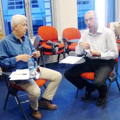 Kurumsal NLP eğitimi, liderlik ve ekip gelişimi sınıf içi uygulama fotoğrafı 31