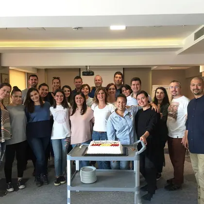 Kurumsal NLP eğitimi, liderlik ve ekip gelişimi sınıf içi uygulama fotoğrafı 33