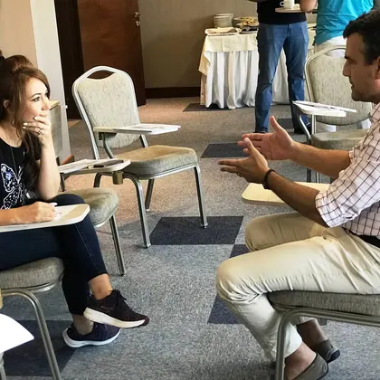 Kurumsal NLP eğitimi, liderlik ve ekip gelişimi sınıf içi uygulama fotoğrafı 50