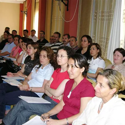 Kurumsal NLP eğitimi, liderlik ve ekip gelişimi sınıf içi uygulama fotoğrafı 55