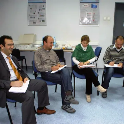 Kurumsal NLP eğitimi, liderlik ve ekip gelişimi sınıf içi uygulama fotoğrafı 61