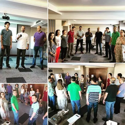 Kurumsal NLP eğitimi, liderlik ve ekip gelişimi sınıf içi uygulama fotoğrafı 74